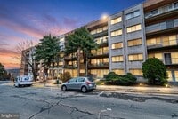 Building Photo - 5801 Quantrell Ave