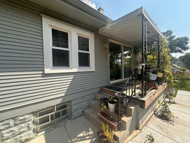 Building Photo - 4517 N 36th Ave