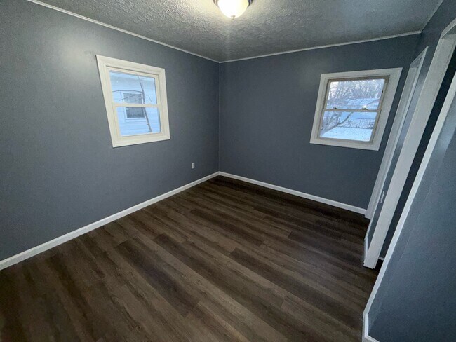 Building Photo - 2103 Willowrow Ave NE