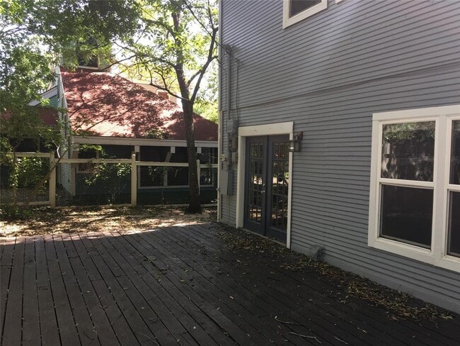 Building Photo - 4802 Clarkson Ave