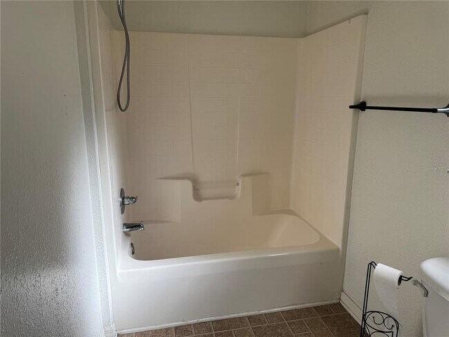 Building Photo - 14 Sunrise Dr