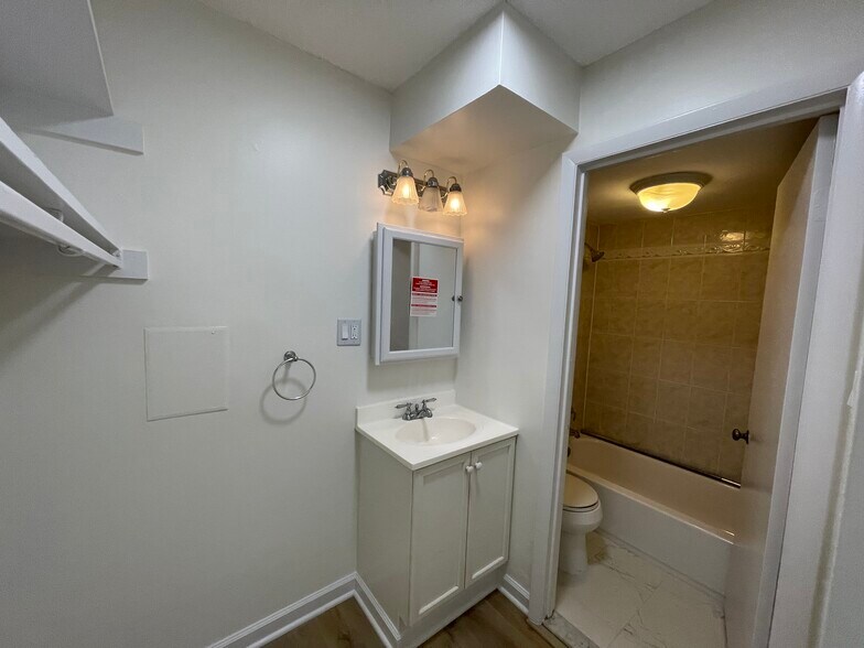 Building Photo - 1816 New Hampshire Ave NW