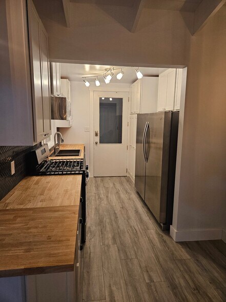 Building Photo - 2608 Horseshoe Dr