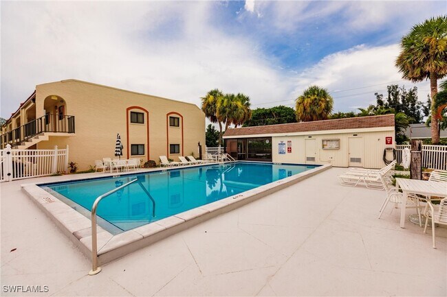 Building Photo - 16361 Dublin Cir