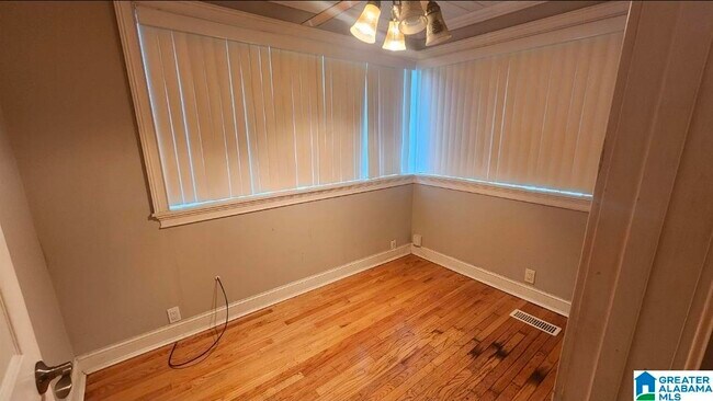 Building Photo - 361 Roebuck Dr