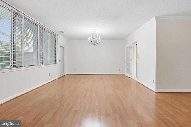 Building Photo - 3709 S George Mason Dr