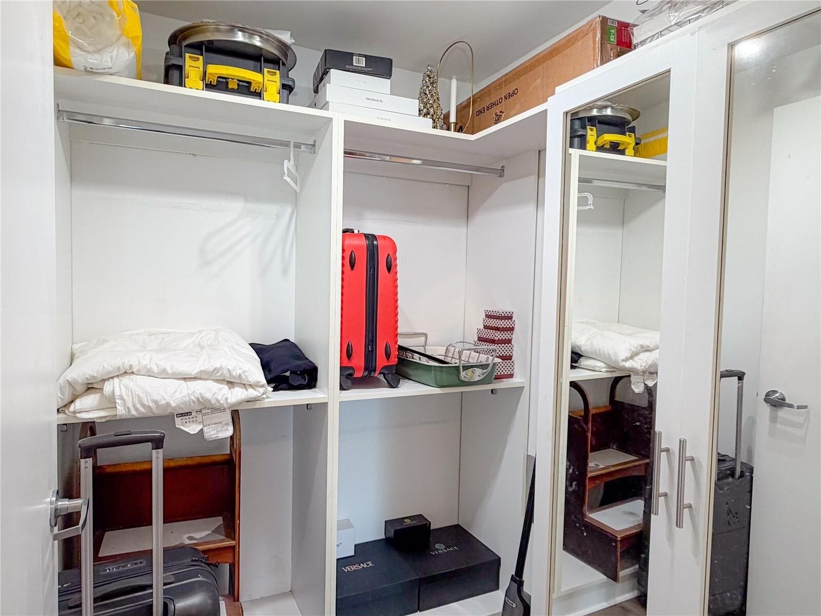 Building Photo - 90 SW 3rd St