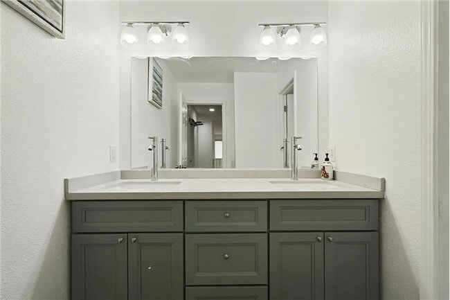 Building Photo - 5447 Benttree Way