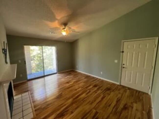 Building Photo - The Meridian