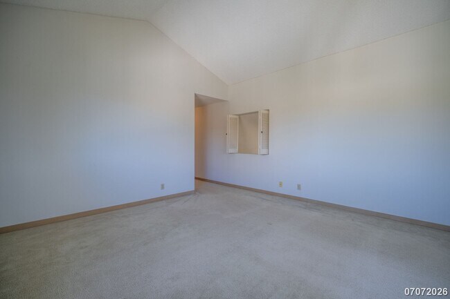 Building Photo - Spacious 3 Bed 2Bath SFM Pets Negotiable- WEST LOCH ESTATES - $3950/month