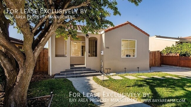 Building Photo - 146 Roosevelt Ave