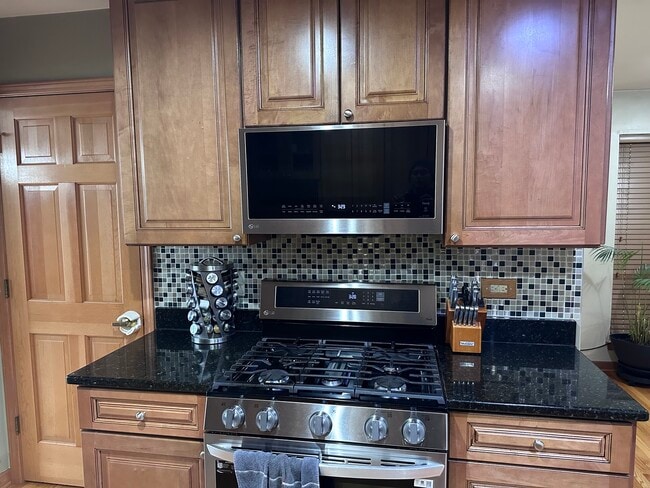 Building Photo - 2153 Seaver Ln