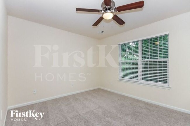Building Photo - 10955 Shelly Renee Dr