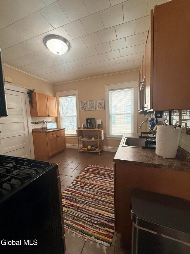 Building Photo - 16 Blakely Ct