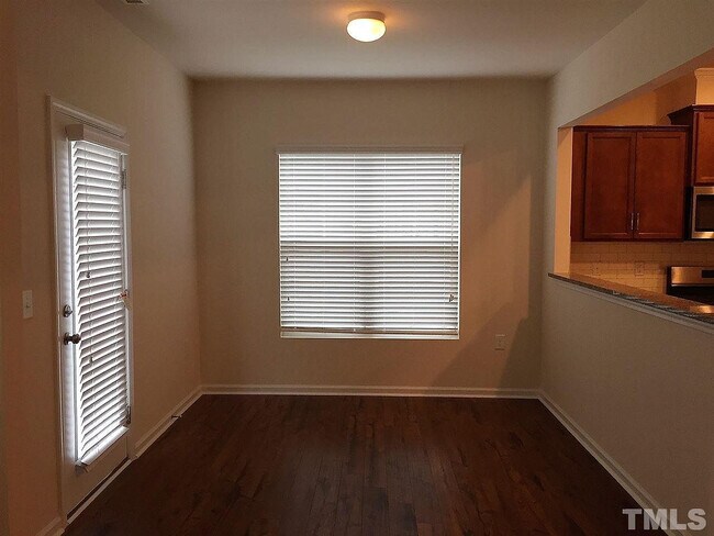 Building Photo - 1023 Saffron Loop