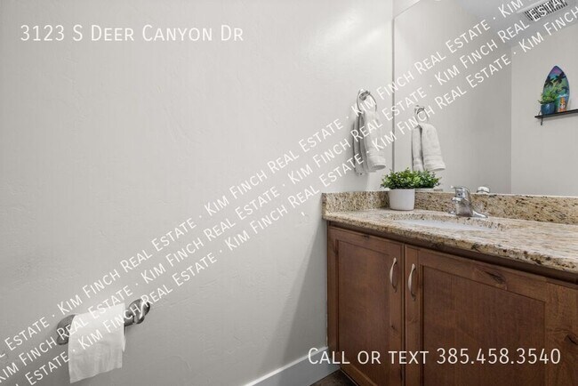 Building Photo - 3123 W Deer Canyon Dr