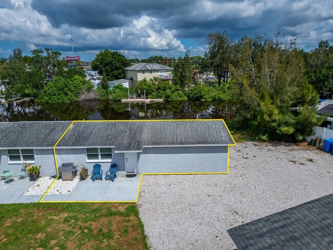 Building Photo - 8820 Rocky Creek Dr