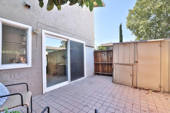 Building Photo - 5388 Fig Grove Ct
