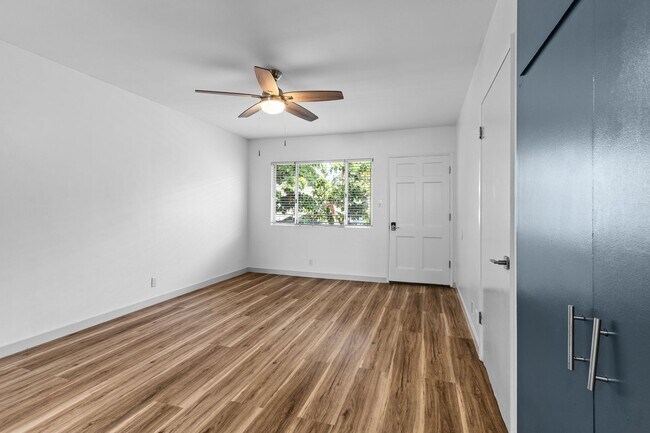 Building Photo - 936 Cedar Ave