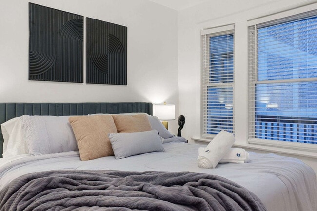 Building Photo - 618 W Patterson Ave