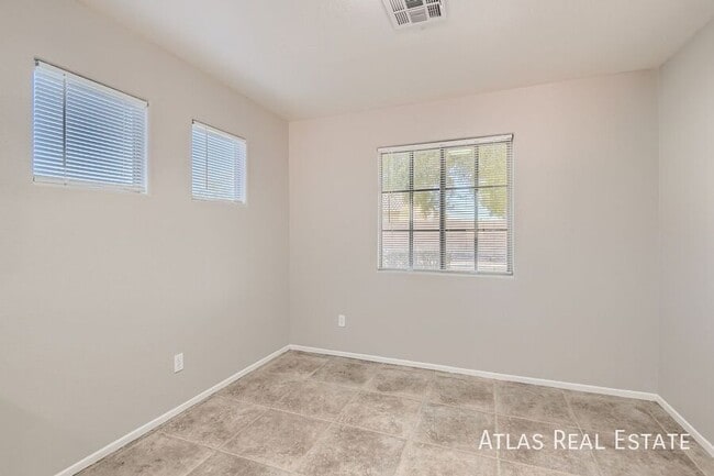 Building Photo - 5821 Alisa Roberts St