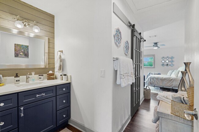 Building Photo - 500 Turnberry Ln