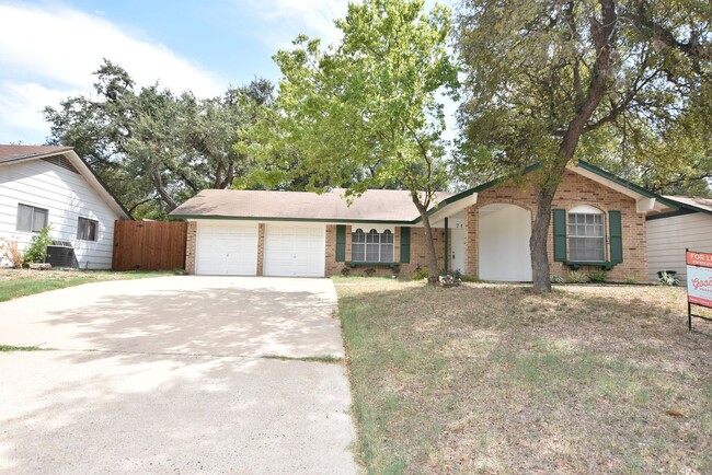 Building Photo - Wonderfully updated home South Austin with...