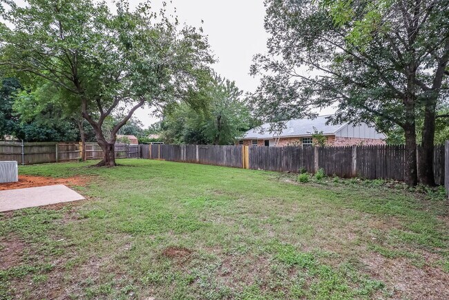 Building Photo - 1721 Steinburg Ln