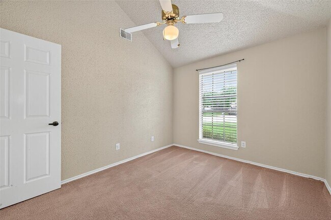 Building Photo - 1503 Quail Trace Dr