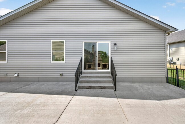 Building Photo - 15 Country Trail Ct