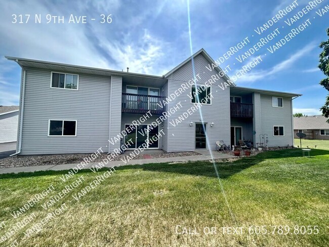 Building Photo - 317 9th Ave