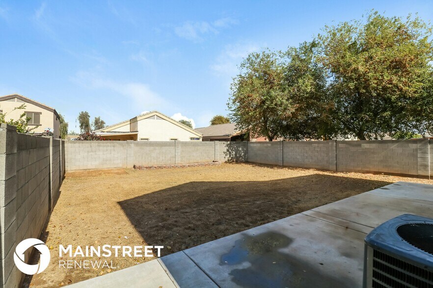 Building Photo - 12814 W Pershing St