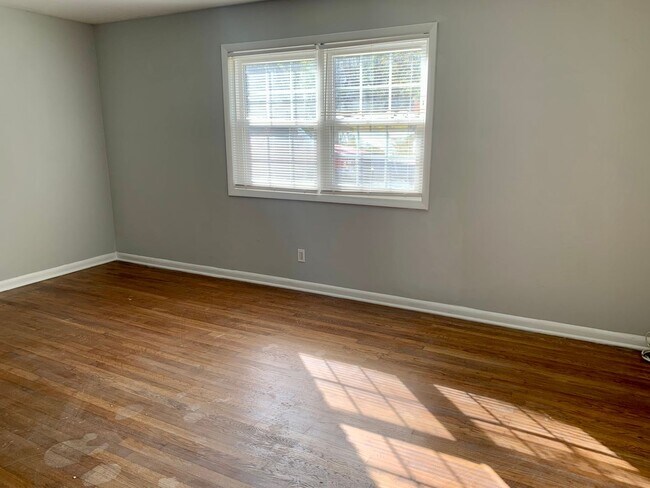 Building Photo - 1586 Line Street - Quadraplex