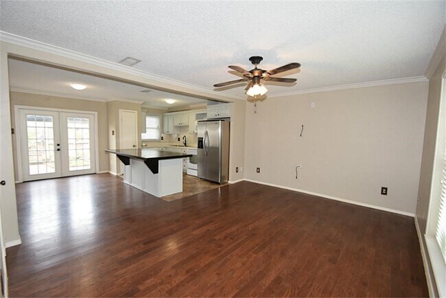 Building Photo - 9323 Westwood Village Dr