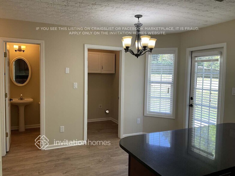 Building Photo - 3254 Baymount Way