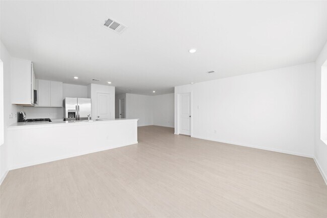 Building Photo - 3028 Huntersville Dr