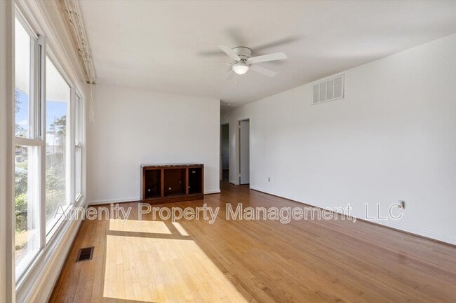 Building Photo - 21 Mansford Dr