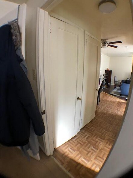 Building Photo - 370 S Highland Ave