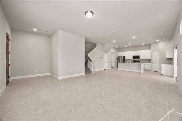 Building Photo - 7621 Sunset Blvd