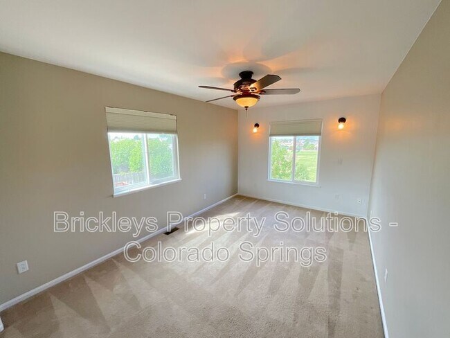 Building Photo - 7168 Prairie Wind Dr