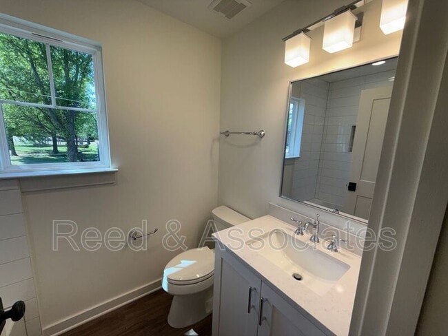 Building Photo - 1711 Miller Farms Rd