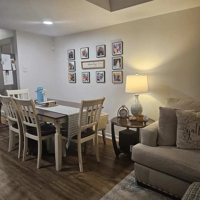 Building Photo - 5002 Shannon Ct