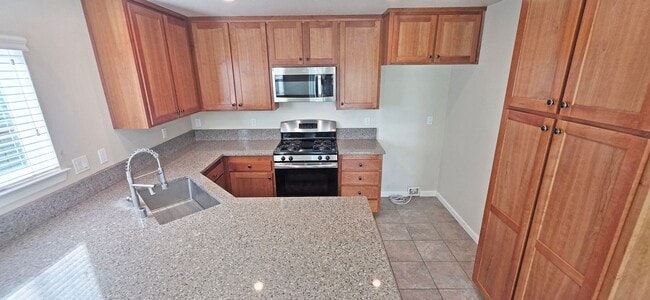 Building Photo - 1982 Dogwood Dr