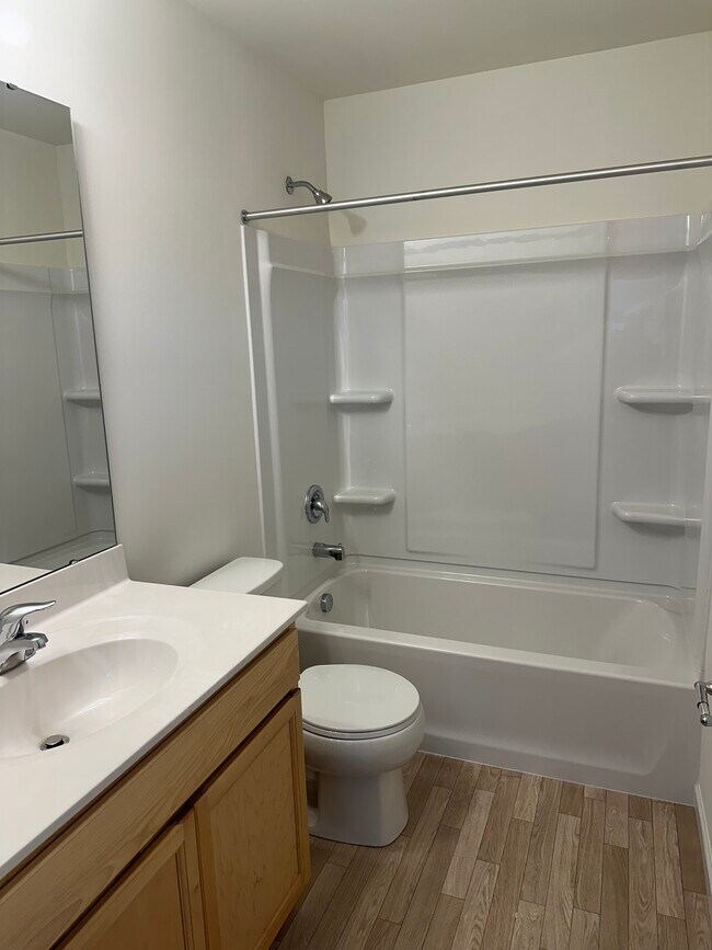 Building Photo - 706 Courtshire Crossing