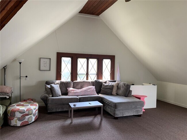 Building Photo - 57 Calumet St