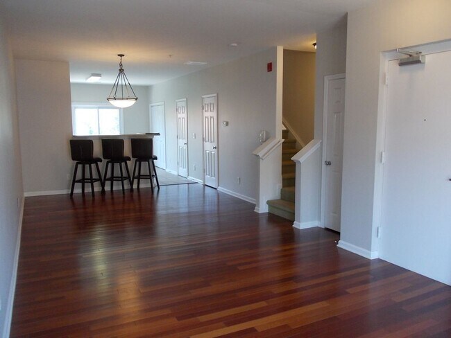 Building Photo - Awesome 2 Bed Condo in Desired NODA - The ...