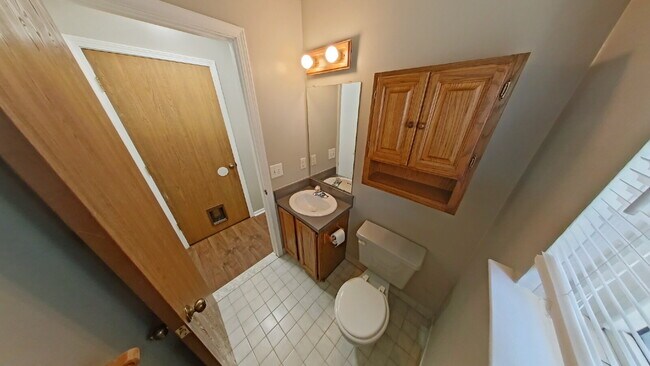 Building Photo - "3-Bedroom Haven with Modern Comforts on South Adele Circle!"
