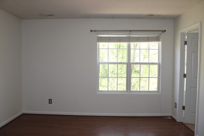 Building Photo - 2802 Gross Ave