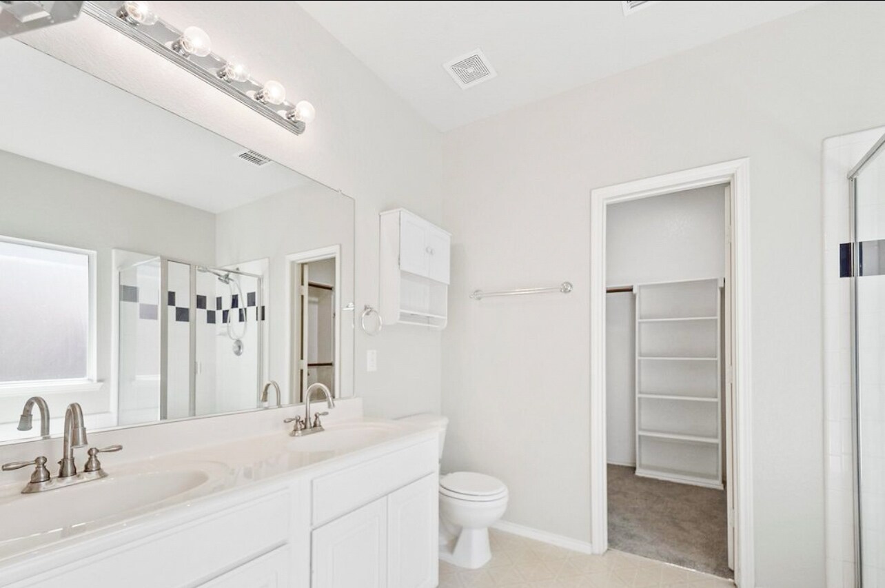 Building Photo - 11705 Pinyon Pine Dr
