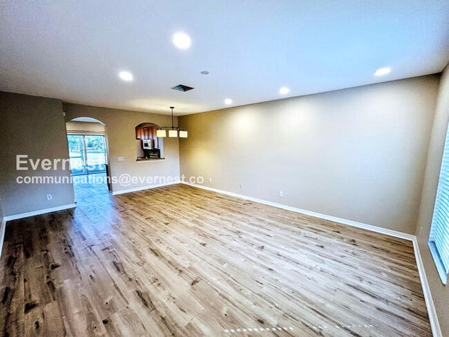 Building Photo - 16351 Swan View Cir